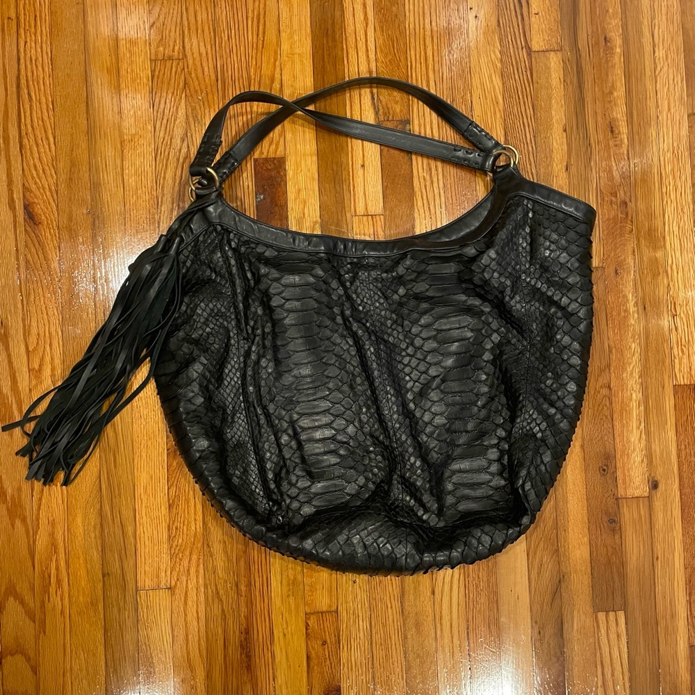 Kendall Conrad leather hand bag